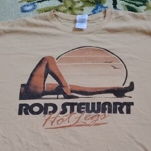 Gildan Ultra Cotton T-Shirt in Yellow